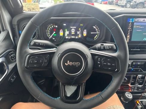 Used 2024 Jeep Wrangler Unlimited Rubicon 4xe w/ Technology Group AWD/4WD image 16