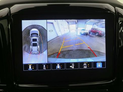 Used 2023 Chevrolet Traverse LT w/ Midnight/Sport Edition AWD/4WD image 26