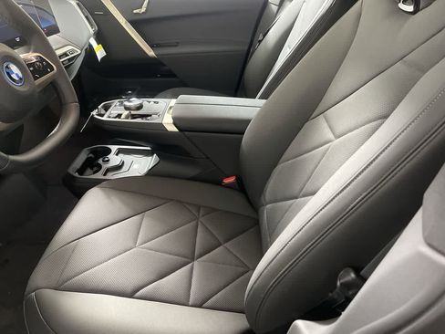 Certified 2024 BMW iX xDrive50 AWD/4WD image 9