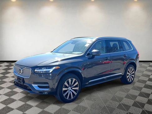 Used 2024 Volvo XC90 B6 Plus w/ Protection Package image 7