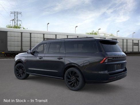 New 2026 Lincoln Navigator L Reserve AWD/4WD image 4