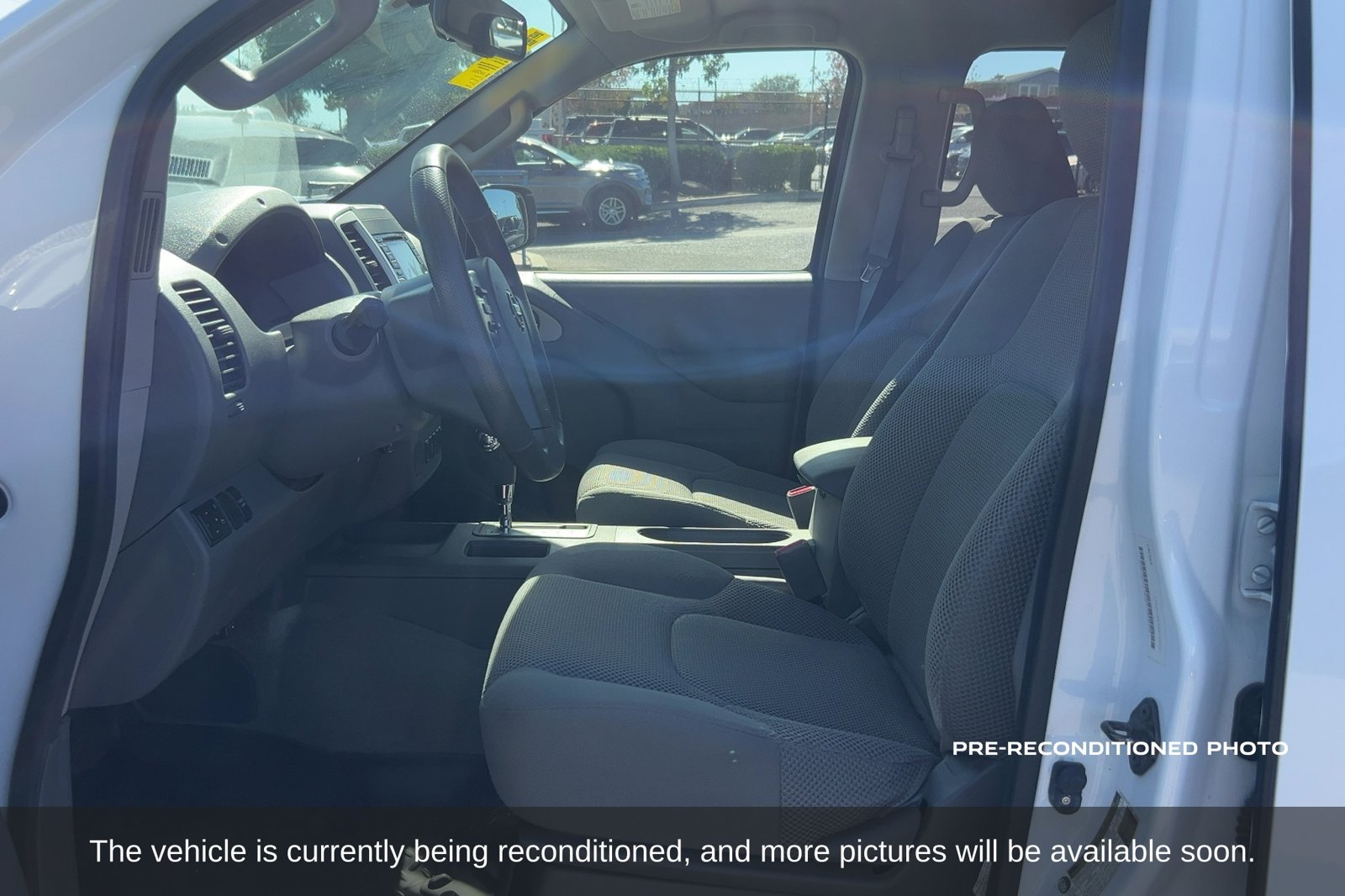 Used 2016 Nissan Frontier SV RWD image 11