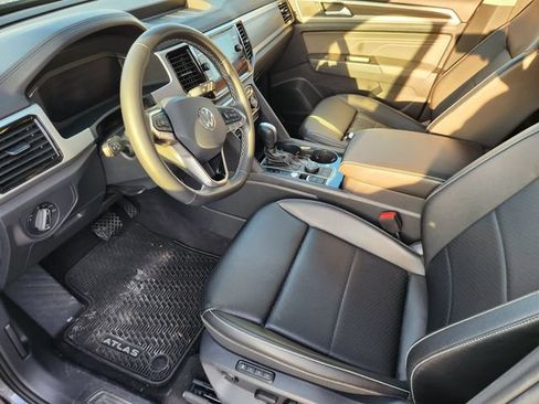 Used 2023 Volkswagen Atlas SEL AWD/4WD image 8