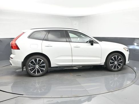 Used 2023 Volvo XC60 B6 Ultimate w/ Protection Package Premier AWD/4WD image 9
