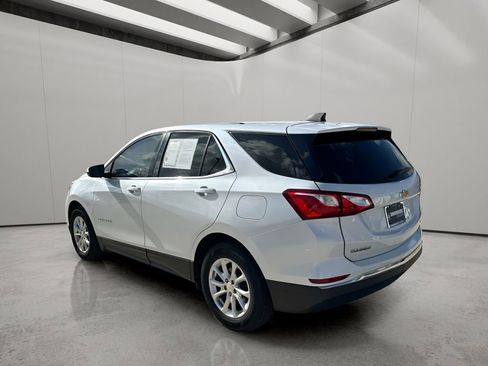 Used 2018 Chevrolet Equinox LT image 3
