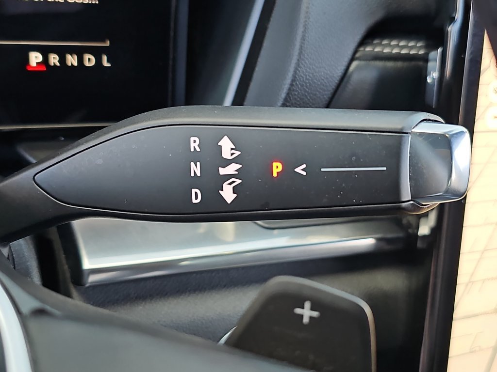 Used 2026 GMC Terrain Elevation w/ Elevation Premium Package FWD image 16