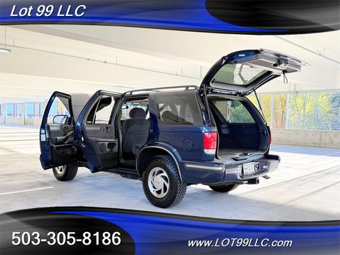 Used 1999 Chevrolet Blazer LT image 28