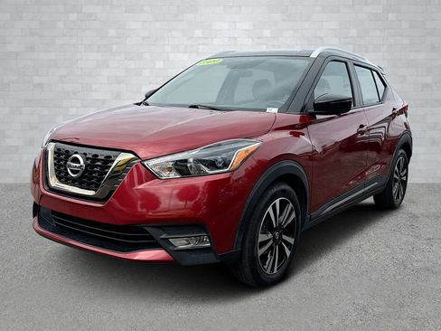 Used 2019 Nissan Kicks SR w/ SR Premium Package image 8