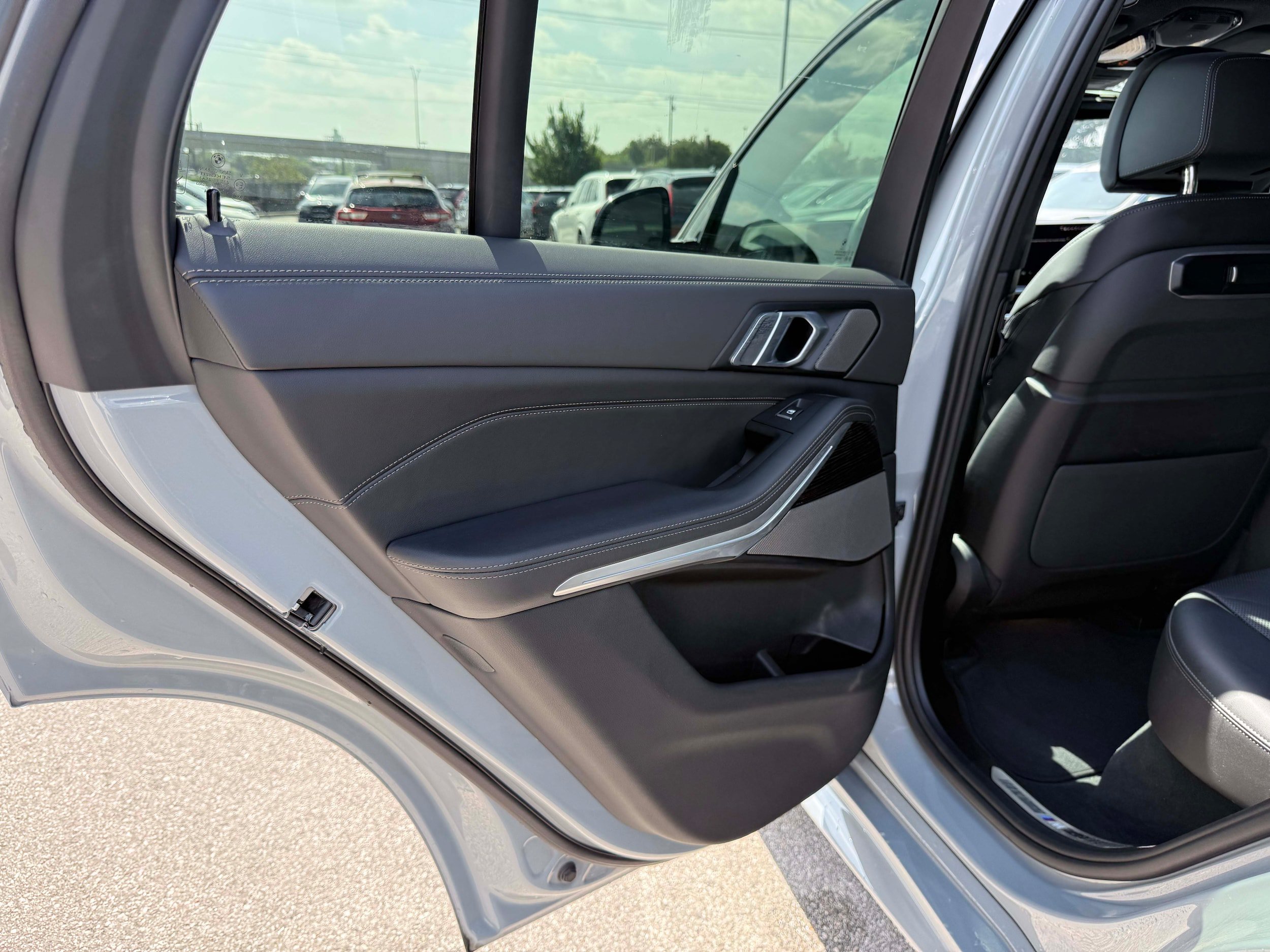 Used 2026 BMW X5 sDrive40i RWD image 14