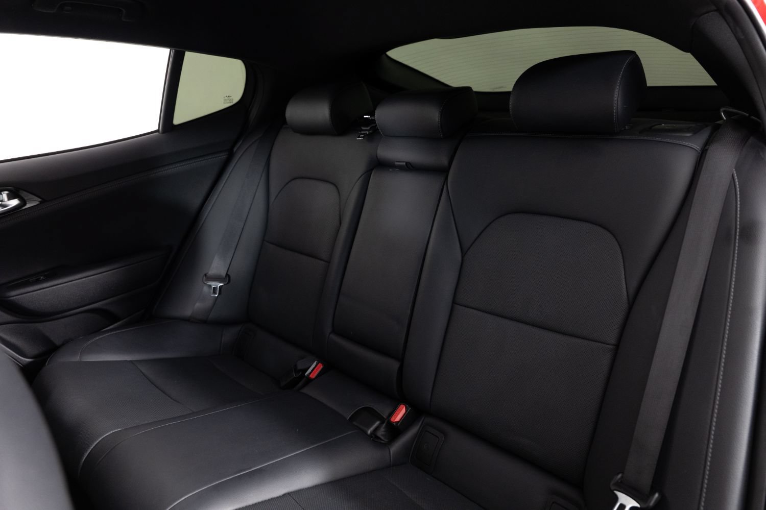 Used 2023 Kia Stinger GT-Line w/ Sun & Sound Package RWD image 17