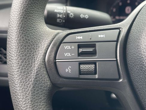 Used 2025 Honda Accord SE image 18