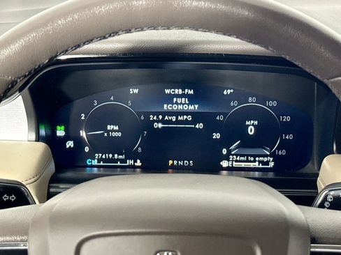 Used 2022 Lincoln Nautilus AWD w/ Premium Package image 36