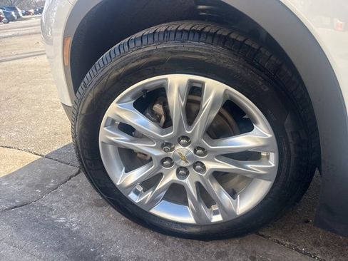 Used 2019 Chevrolet Blazer LT w/ Sun and Wheels Package image 11