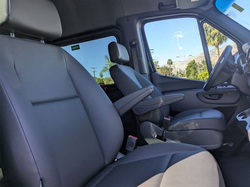 New 2026 Mercedes-Benz Sprinter 2500 image 9