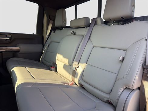 Used 2020 Chevrolet Silverado 2500 LTZ w/ LTZ Plus Package image 12