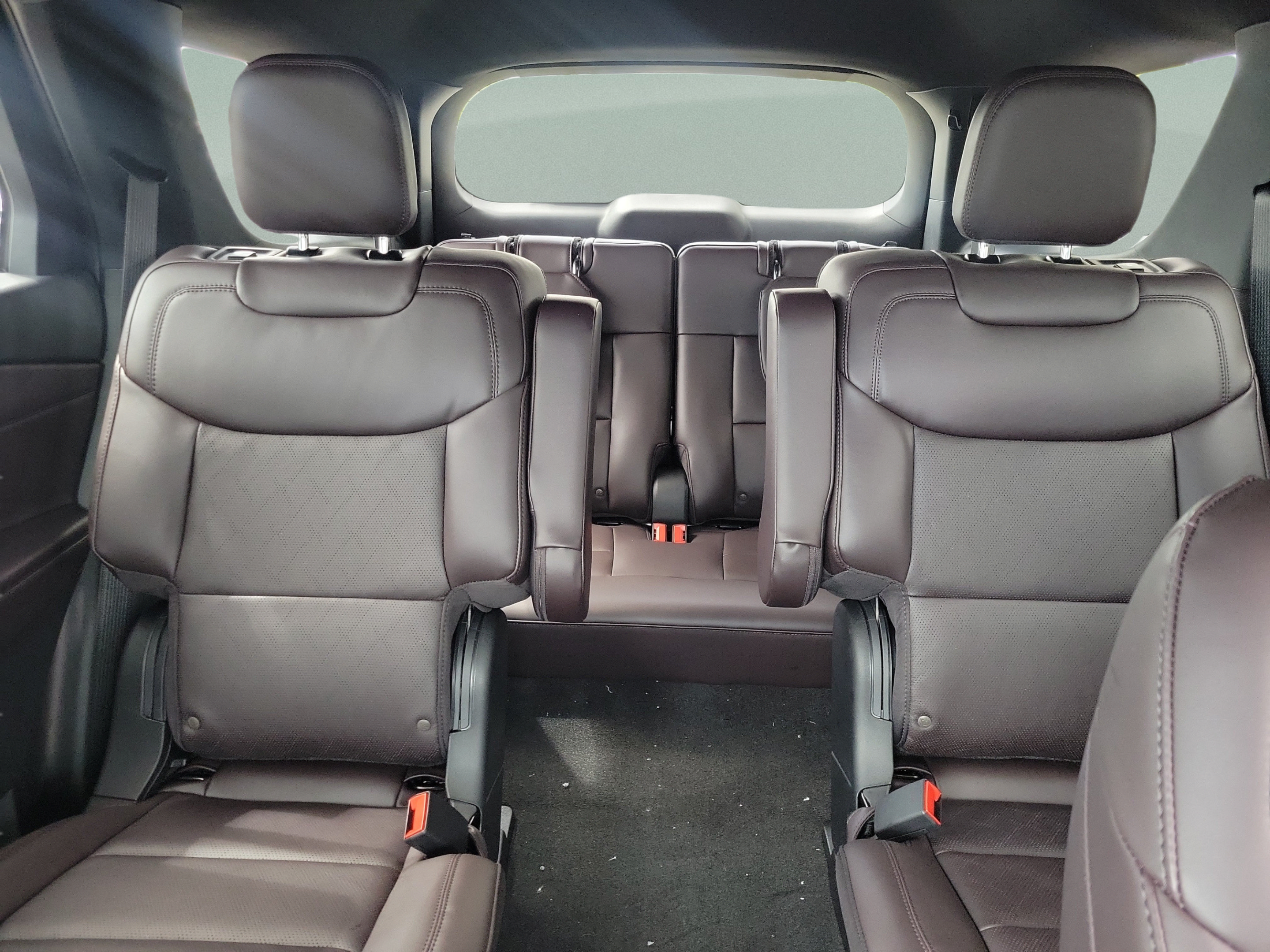 New 2026 Ford Explorer Platinum RWD image 9