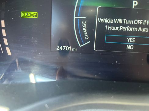 Used 2025 Toyota Camry SE FWD image 40