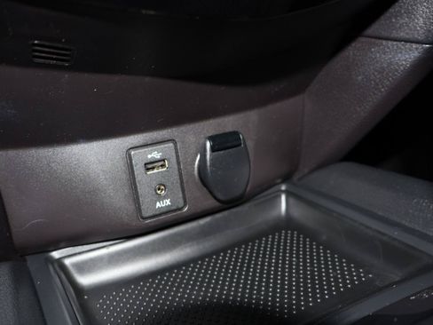 Used 2016 Nissan Rogue SV FWD image 23