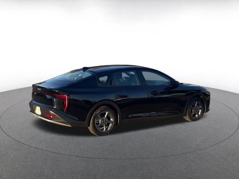 Used 2025 Kia K4 LXS image 14