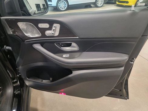 Used 2023 Mercedes-Benz GLS 450 4MATIC image 32