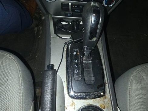 Used 2012 Ford Fusion SE image 25