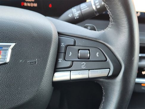 Used 2025 Cadillac XT4 Premium Luxury image 30