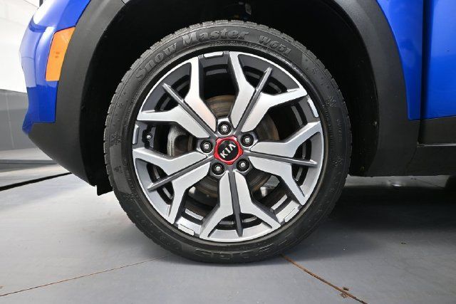Used 2021 Kia Seltos SX w/ SX Sunroof Package AWD/4WD image 13