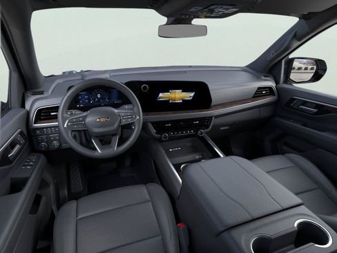 New 2026 Chevrolet Suburban LT w/ Comfort Package AWD/4WD image 15