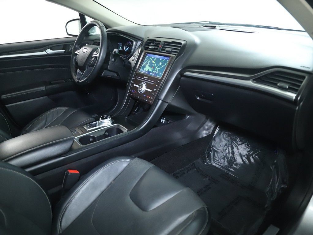 Used 2020 Ford Fusion Titanium FWD image 39