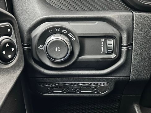 New 2026 Jeep Wrangler Unlimited Rubicon AWD/4WD image 19