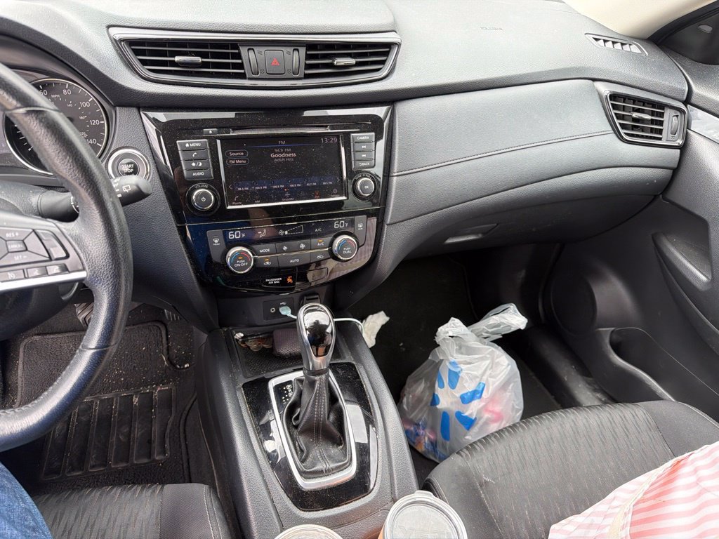 Used 2020 Nissan Rogue SV FWD image 6