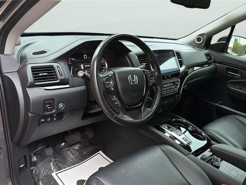 Used 2016 Honda Pilot Touring image 17