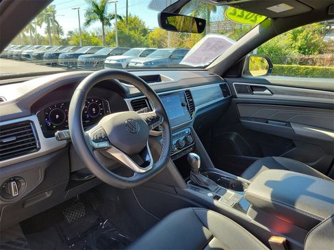 Used 2022 Volkswagen Atlas Cross Sport SE w/ Panoramic Sunroof Package image 23
