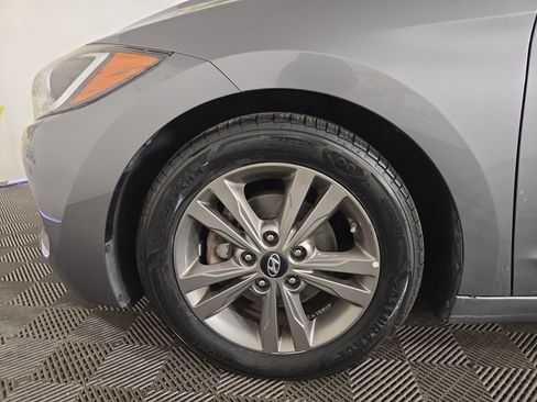Used 2018 Hyundai Elantra SEL FWD image 32