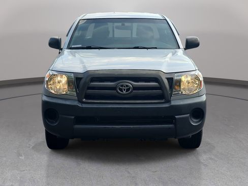 Used 2010 Toyota Tacoma 2WD Access Cab image 2