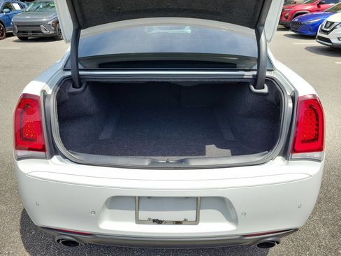 Used 2023 Chrysler 300 C RWD image 9