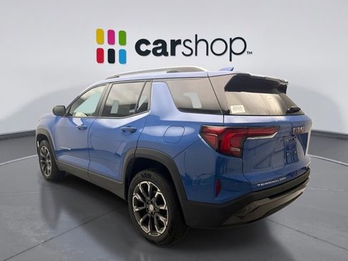 Used 2025 GMC Terrain Elevation w/ Elevation Premium Package AWD/4WD image 3