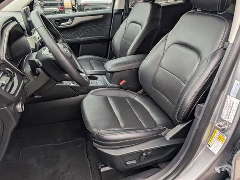 Used 2022 Ford Escape SEL image 5