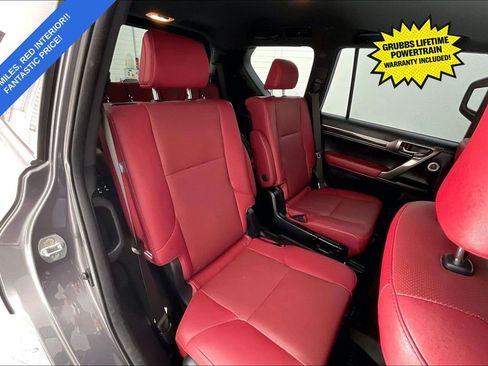 Used 2022 Lexus GX 460 Premium w/ Accessory Package image 36