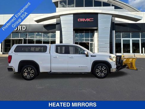 Used 2020 GMC Sierra 1500 SLE w/ SLE Value Package image 3