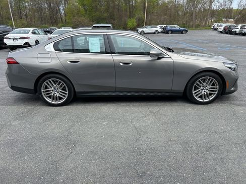 Certified 2024 BMW 530i xDrive w/ Premium Package AWD/4WD image 7