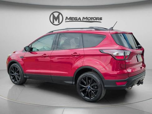 Used 2018 Ford Escape SE w/ SE Sport Appearance Package AWD/4WD image 4