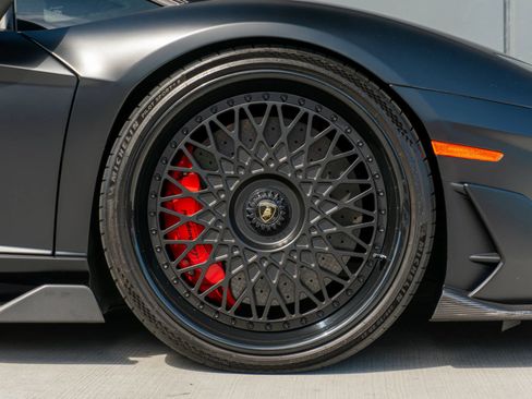 Used 2020 Lamborghini Aventador SVJ AWD/4WD image 44