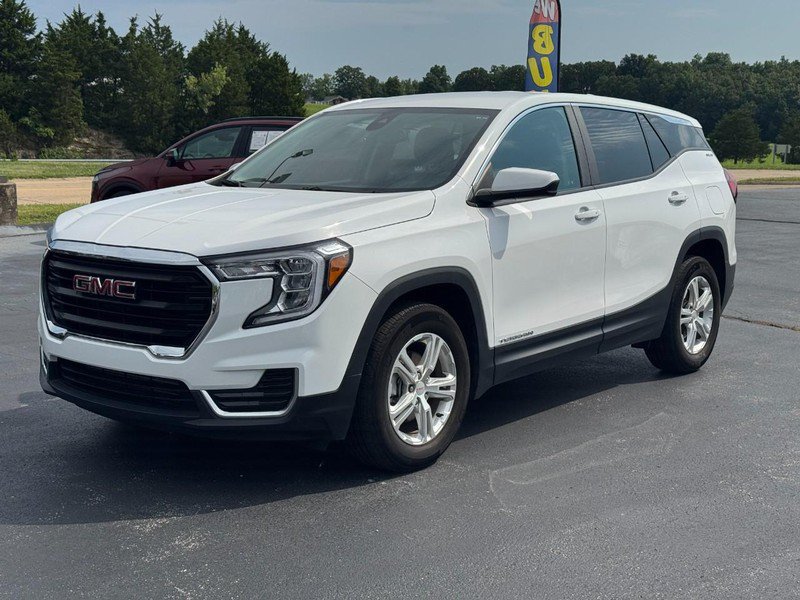 Used 2024 GMC Terrain SLE FWD image 9