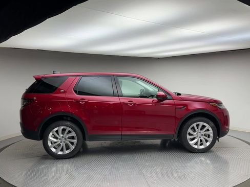 Used 2023 Land Rover Discovery Sport SE image 9