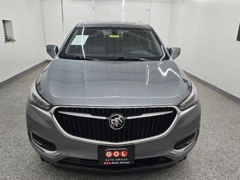 Used 2019 Buick Enclave Essence image 2
