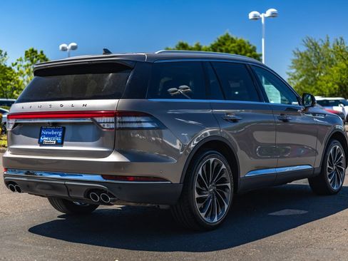 Used 2020 Lincoln Aviator Reserve w/ Equipment Group 202A AWD/4WD image 7