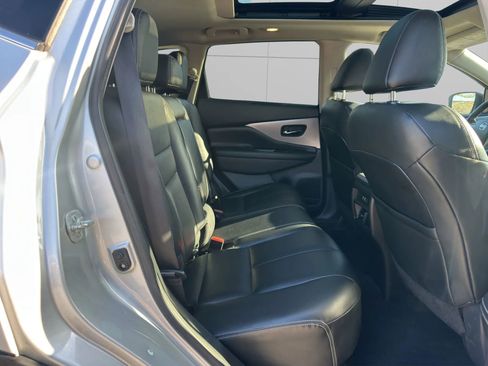 Used 2020 Nissan Murano SV w/ Premium Package image 14