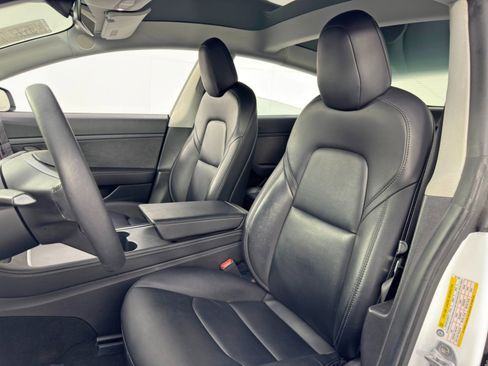 Used 2021 Tesla Model 3 Standard Range image 35