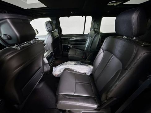 New 2026 Jeep Grand Wagoneer Limited AWD/4WD image 23